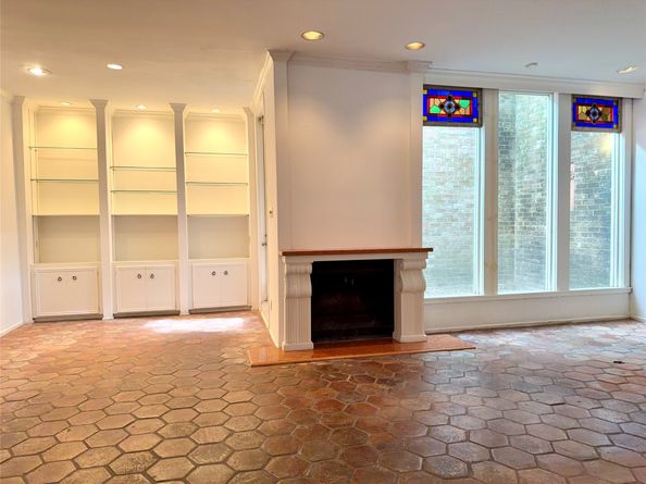 1101 Hawthorne Street, Houston TX 77006