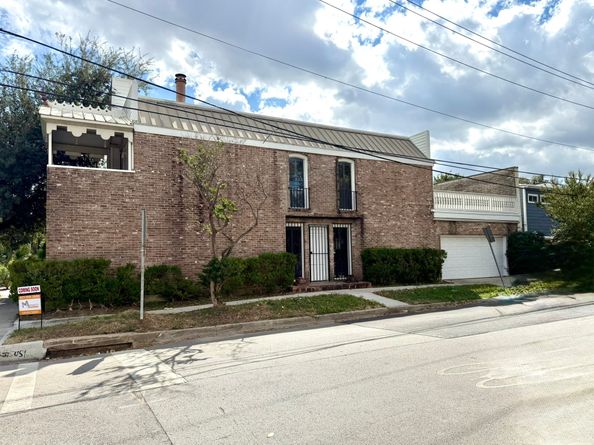 1101 Hawthorne Street, Houston TX 77006
