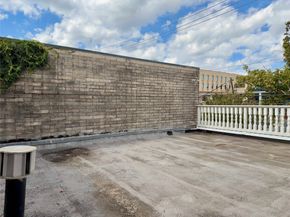 1101 Hawthorne Street, Houston TX 77006