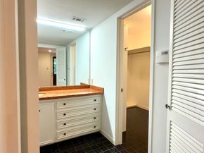 1101 Hawthorne Street, Houston TX 77006