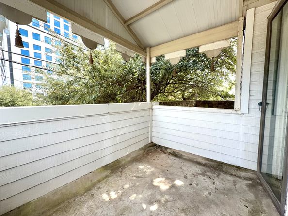1101 Hawthorne Street, Houston TX 77006