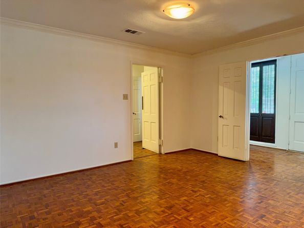 1101 Hawthorne Street, Houston TX 77006