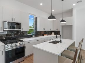 4707 Thornton Villas Lane, Houston TX 77018