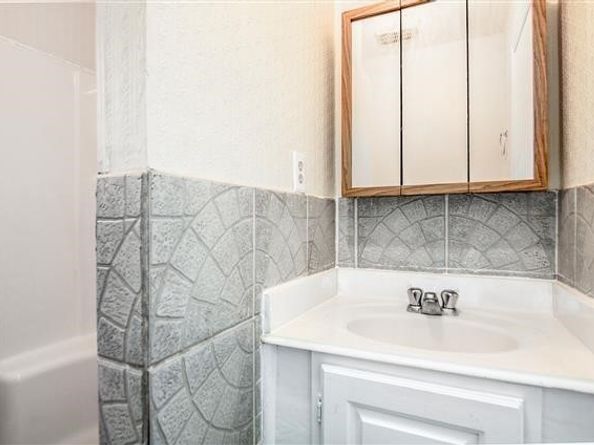 2115 Radcliffe Street, Houston TX 77007