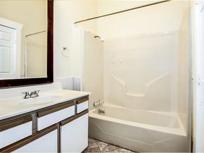 2115 Radcliffe Street, Houston TX 77007