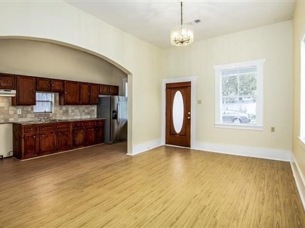 2115 Radcliffe Street, Houston TX 77007