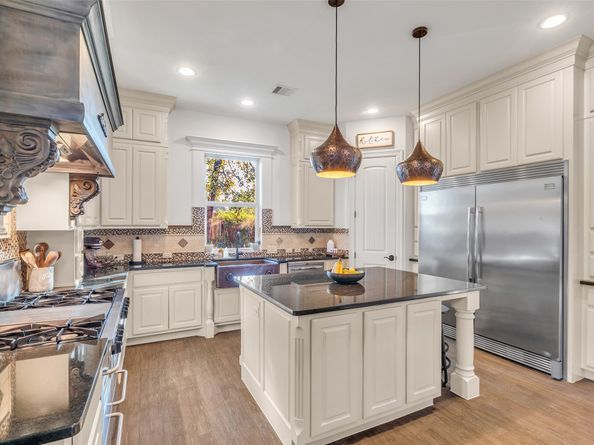 2501 Belton Shores Drive, Conroe TX 77304