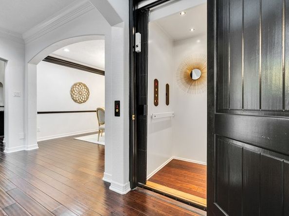 2523 Watts Street, Houston TX 77030