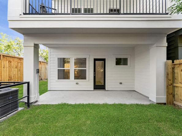 4127 De George Street, Houston TX 77009