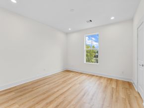4127 De George Street, Houston TX 77009