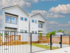 3210 A & B Retta Street, Houston TX 77026