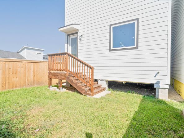 3210 A & B Retta Street, Houston TX 77026