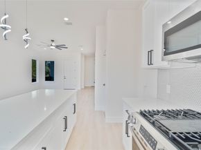 3210 A & B Retta Street, Houston TX 77026