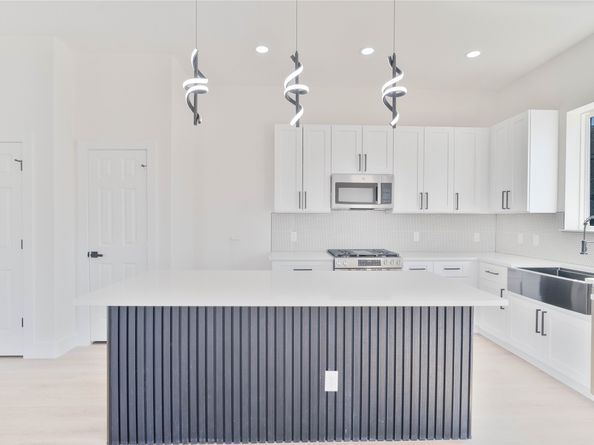 3210 A & B Retta Street, Houston TX 77026
