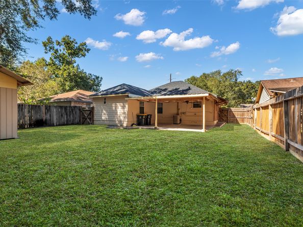 110 Oakmont Drive, Conroe TX 77301