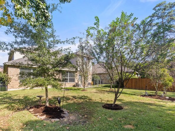 163 N Hawkhurst Circle, The Woodlands TX 77354