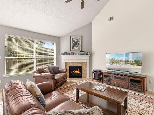 163 N Hawkhurst Circle, The Woodlands TX 77354