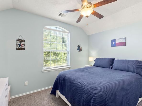 163 N Hawkhurst Circle, The Woodlands TX 77354