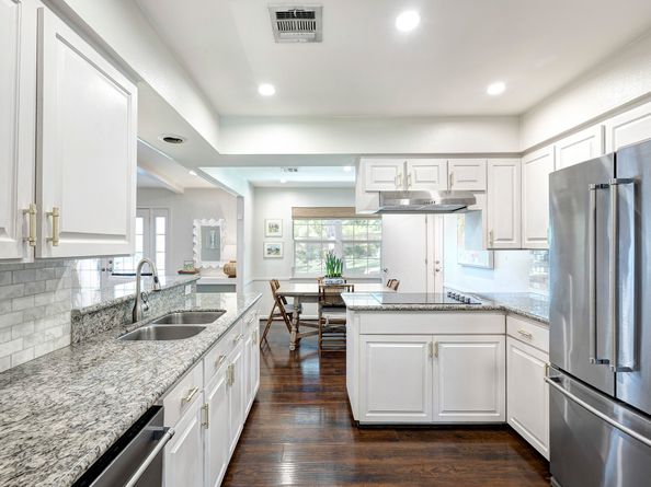 1827 Peer Drive, Houston TX 77043