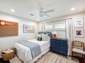 1827 Peer Drive, Houston TX 77043