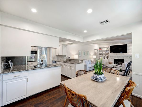 1827 Peer Drive, Houston TX 77043