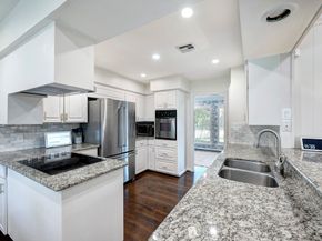 1827 Peer Drive, Houston TX 77043