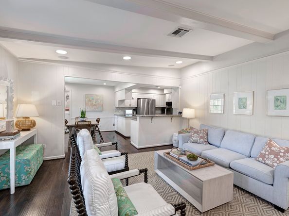 1827 Peer Drive, Houston TX 77043