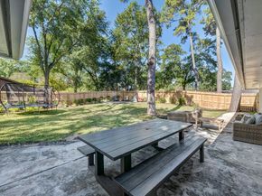 1827 Peer Drive, Houston TX 77043