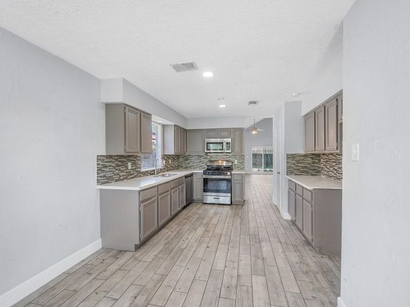 11722 Plumpoint Drive, Houston TX 77099