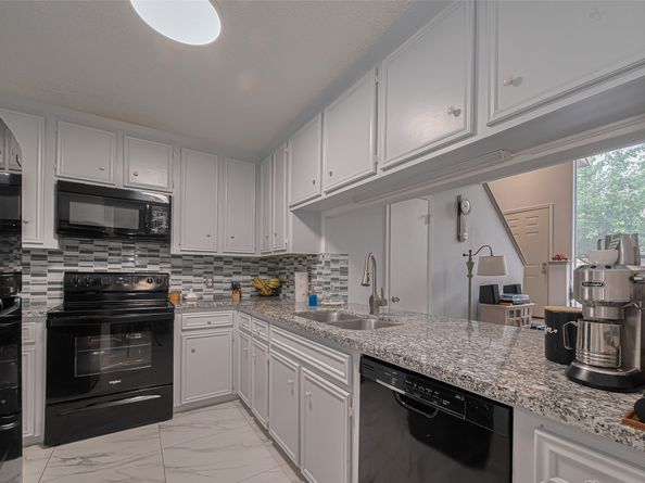 13798 Hollowgreen Drive 305, Houston TX 77082