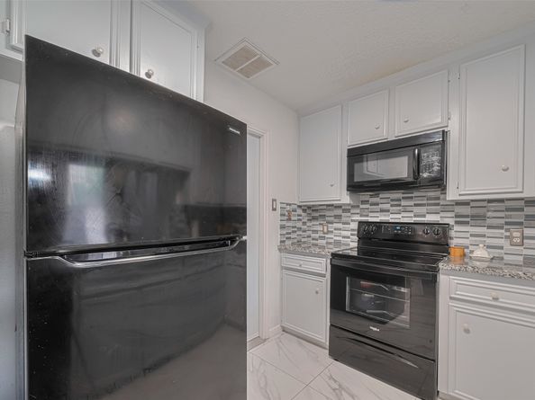 13798 Hollowgreen Drive 305, Houston TX 77082