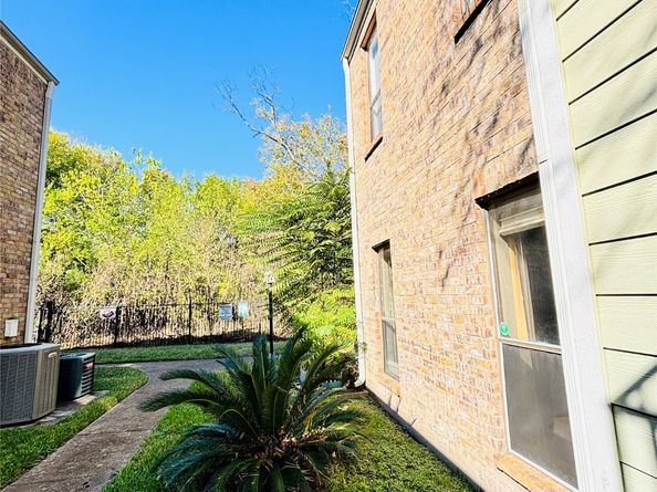 6602 Harbor Town Drive 505, Houston TX 77036