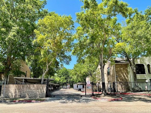 6602 Harbor Town Drive 505, Houston TX 77036