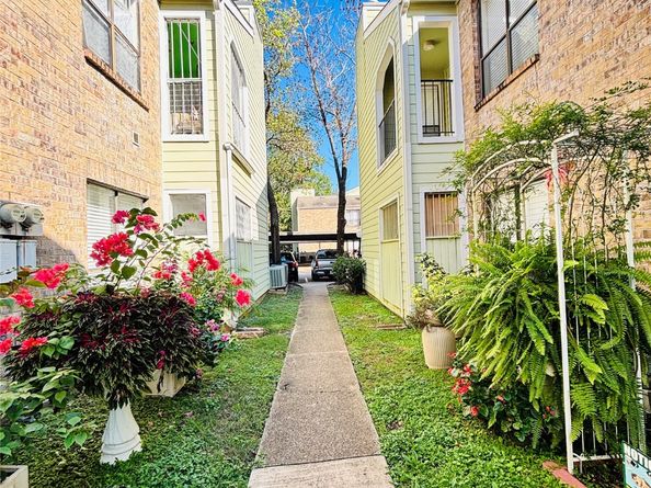 6602 Harbor Town Drive 505, Houston TX 77036