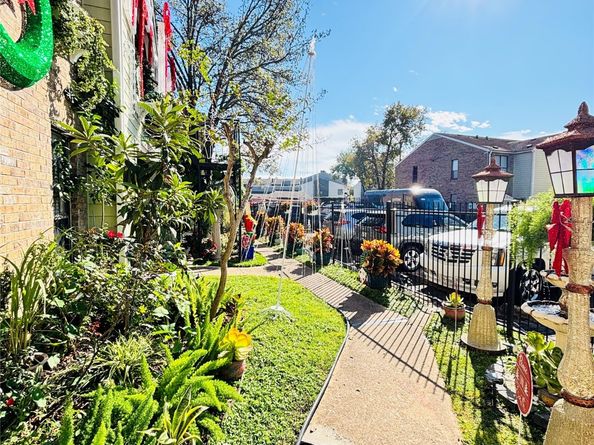 6602 Harbor Town Drive 505, Houston TX 77036