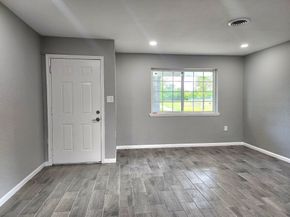 5914 Newquay Street, Houston TX 77085