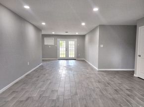 5914 Newquay Street, Houston TX 77085