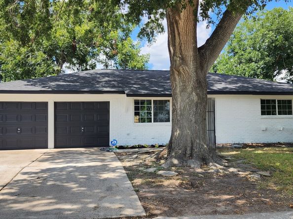 5914 Newquay Street, Houston TX 77085