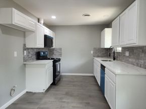 5914 Newquay Street, Houston TX 77085