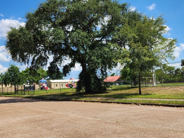 5914 Newquay Street, Houston TX 77085