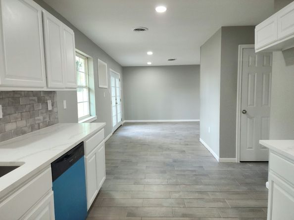 5914 Newquay Street, Houston TX 77085