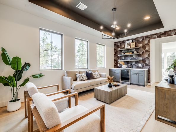 7512 SHADYVILLA Lane, Houston TX 77055