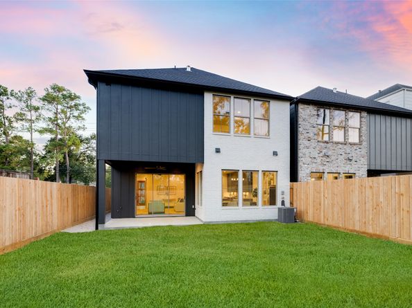 7512 SHADYVILLA Lane, Houston TX 77055