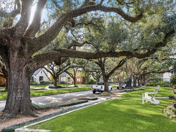 1402 Vassar Street, Houston TX 77006