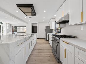 5515 Davids Bend Drive, Sugar Land TX 77479