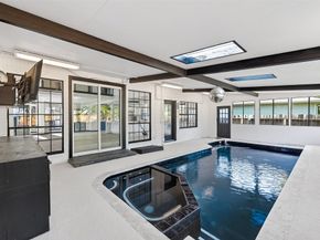 5515 Davids Bend Drive, Sugar Land TX 77479