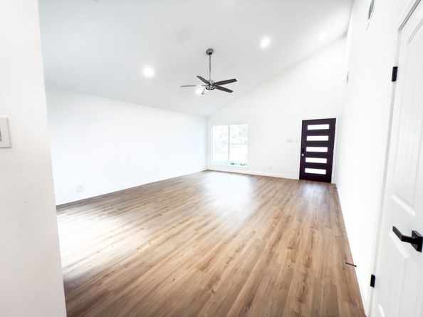 3819 Bear Creek Meadows Lane, Houston TX 77043