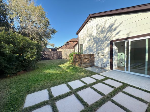 3819 Bear Creek Meadows Lane, Houston TX 77043