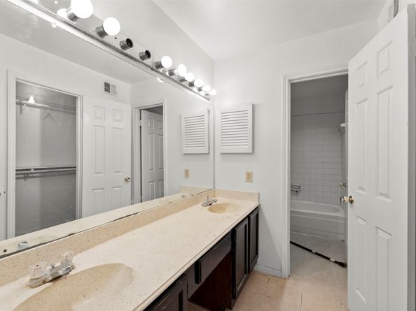 14600 Fonmeadow Drive 702, Houston TX 77035