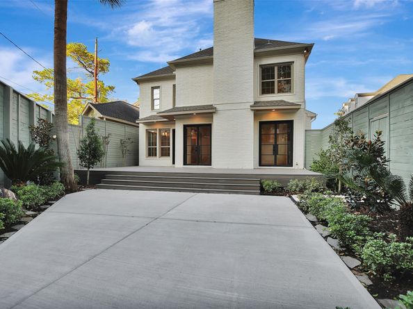 74 Briar Hollow Lane, Houston TX 77027